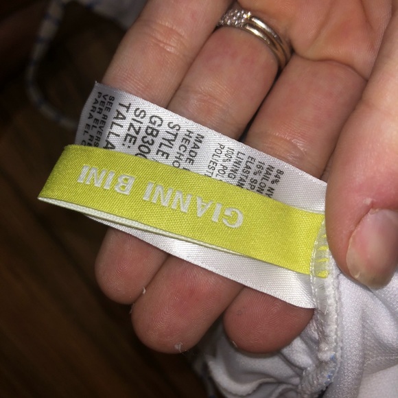 Bikini - Picture 5 of 6